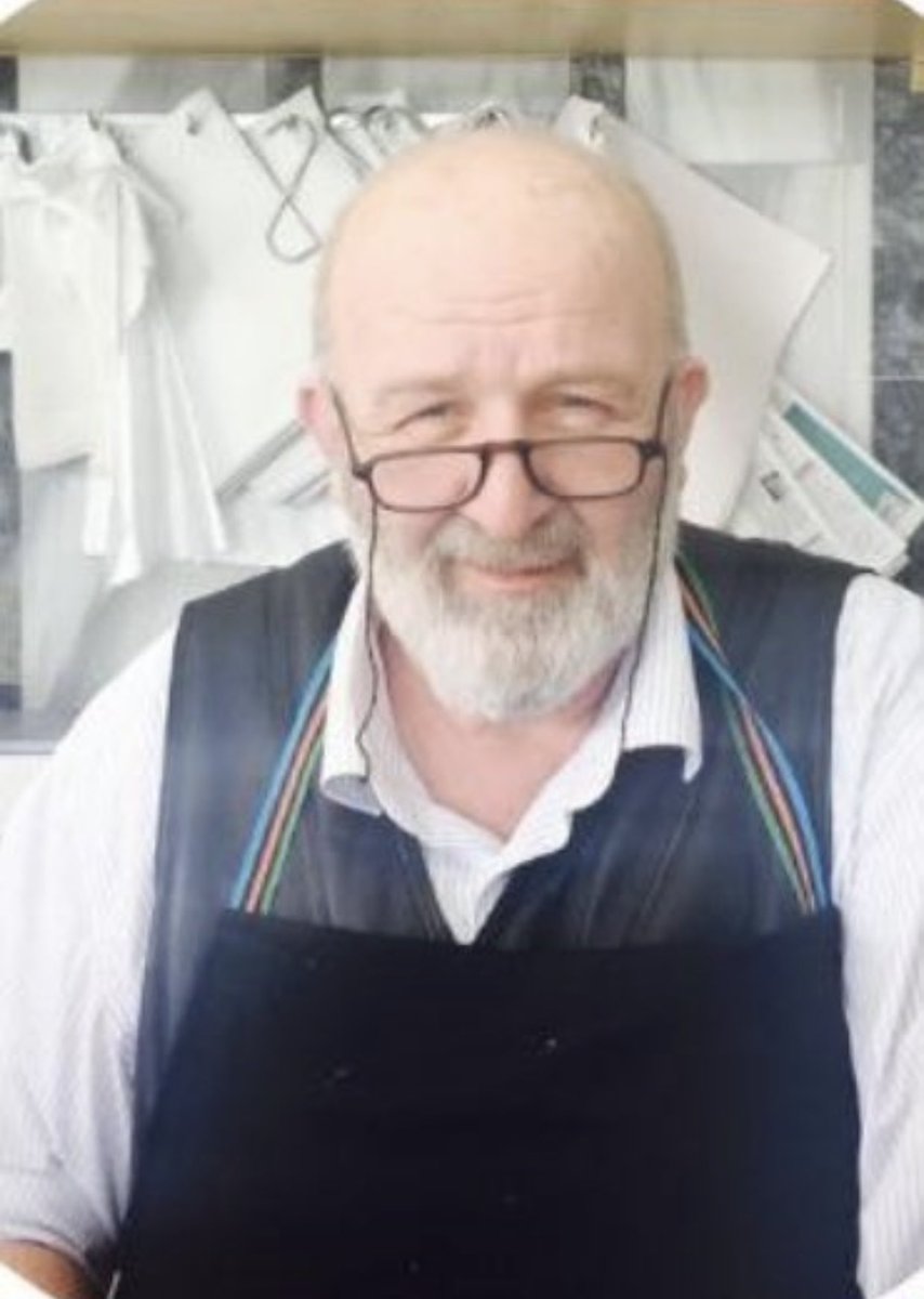 Sizce bu adam bireysel ihtiçkarını göremezken tutuklu  kalıcak ne yapmış olabilir hiç bir şey 

HastaTutukluya İşkence