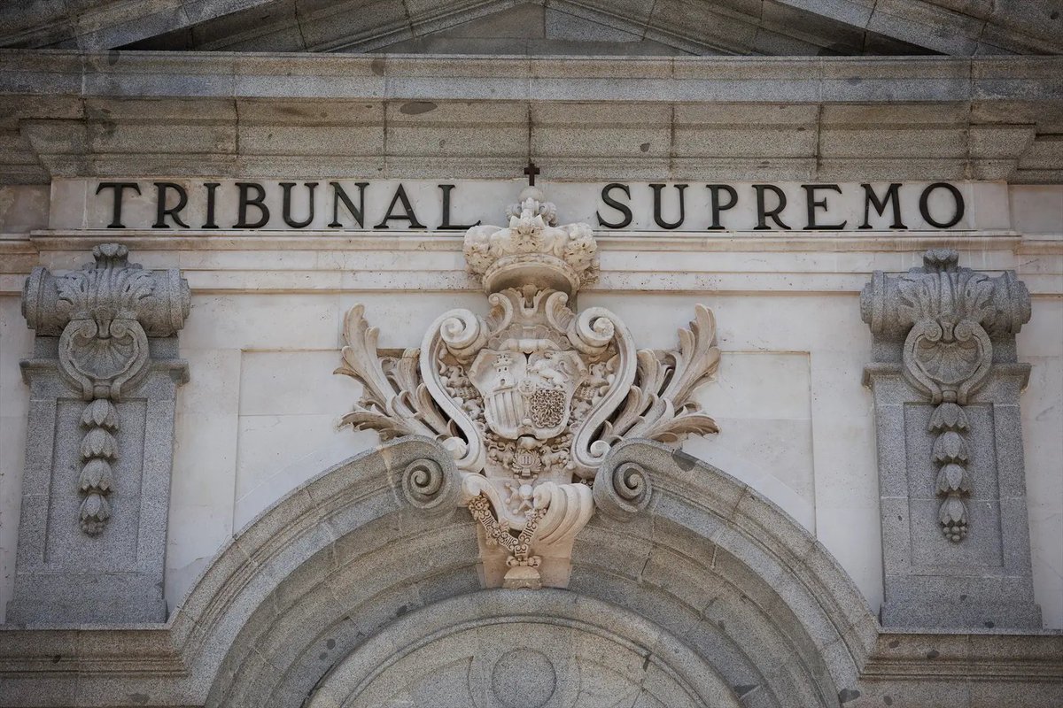 ProcuAlba's tweet image. 📰 &quot;El Tribunal Supremo permite a los jubilados cobrar la pensión y trabajar como autónomos sin darse de alta en el RETA&quot;

La doctrina fija que solo se cotizará si los ingresos netos superan el salario mínimo interprofesional anual.

Vía: @confijudicial

elconfidencialdigital.com/judicial/artic…