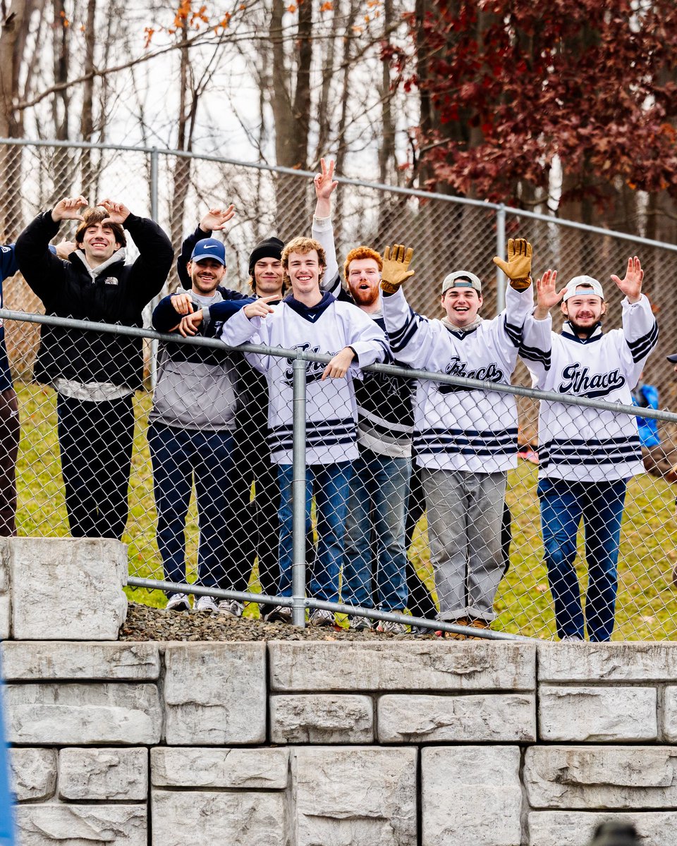 Ithaca Bomber Football tweet media