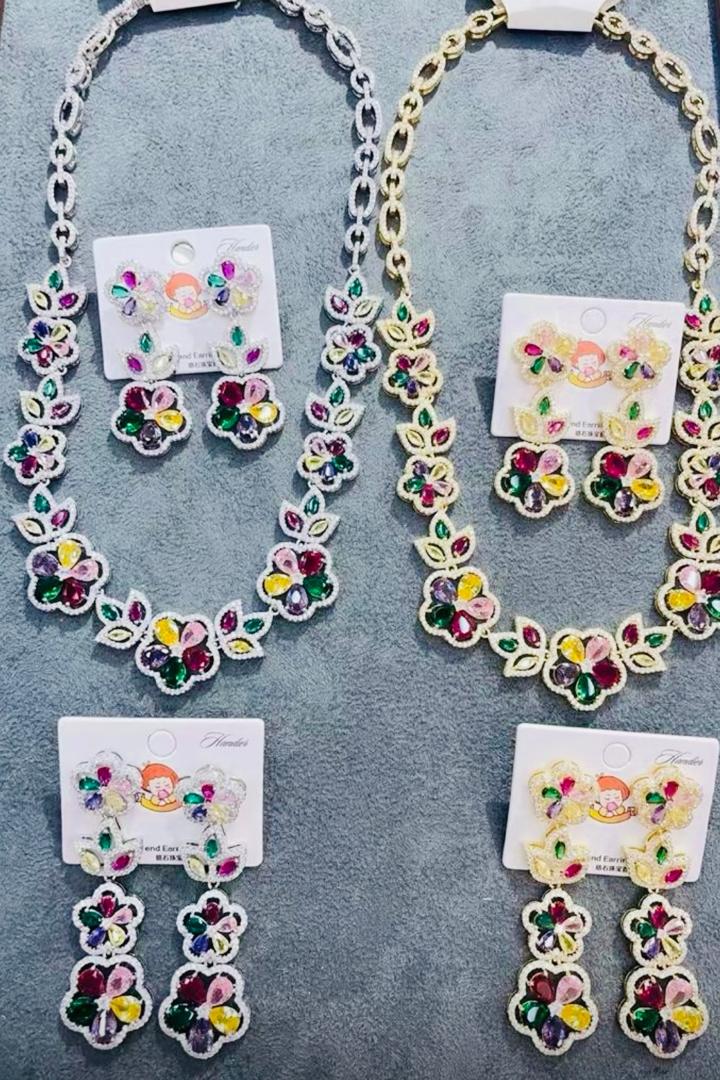 Beauty Necklace set
You perfect gift 
Available
₦65, 000
Non Tarnish