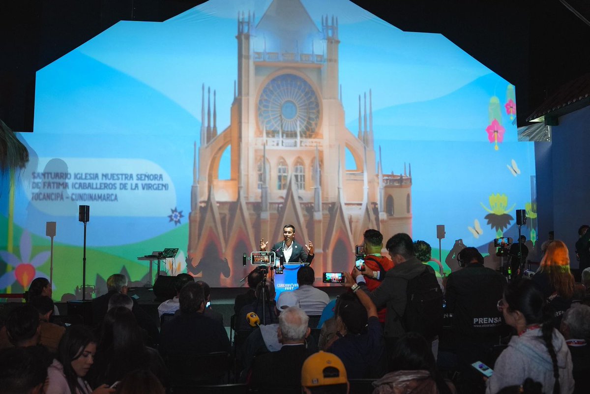 En Hablando de Cundinamarca vive la rendición de cuentas, foros de movilidad, ordenamiento ambiental, ruedas de negocios y un espectacular cierre con Santiago Cruz. 🎤
#CundinamarcaFest #Expocundinamarca #FondecunSoyYo