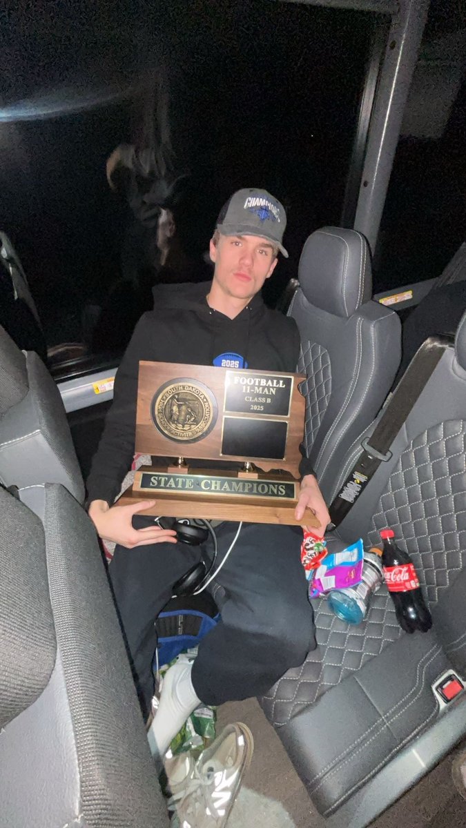 BrodyWillits's tweet photo. 11B STATE CHAMPS. 🏆
Proud to be part of this team and this moment. Brothers for life! https://t.co/suhWoeul87