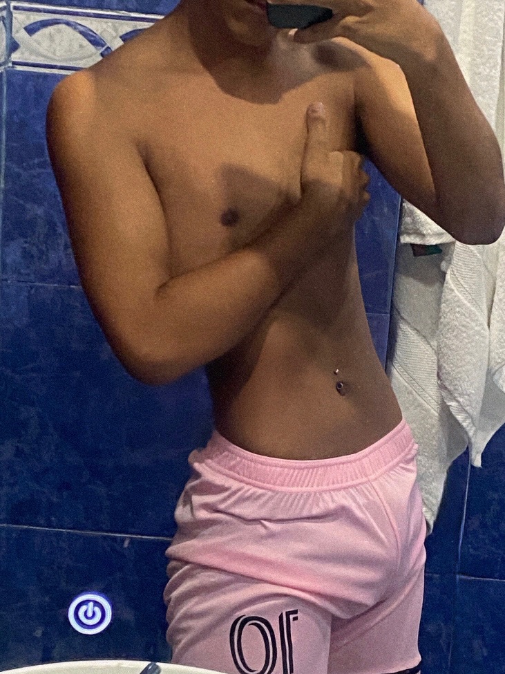 XthianVargas's tweet photo. Slutty waist https://t.co/bv5podsXrH