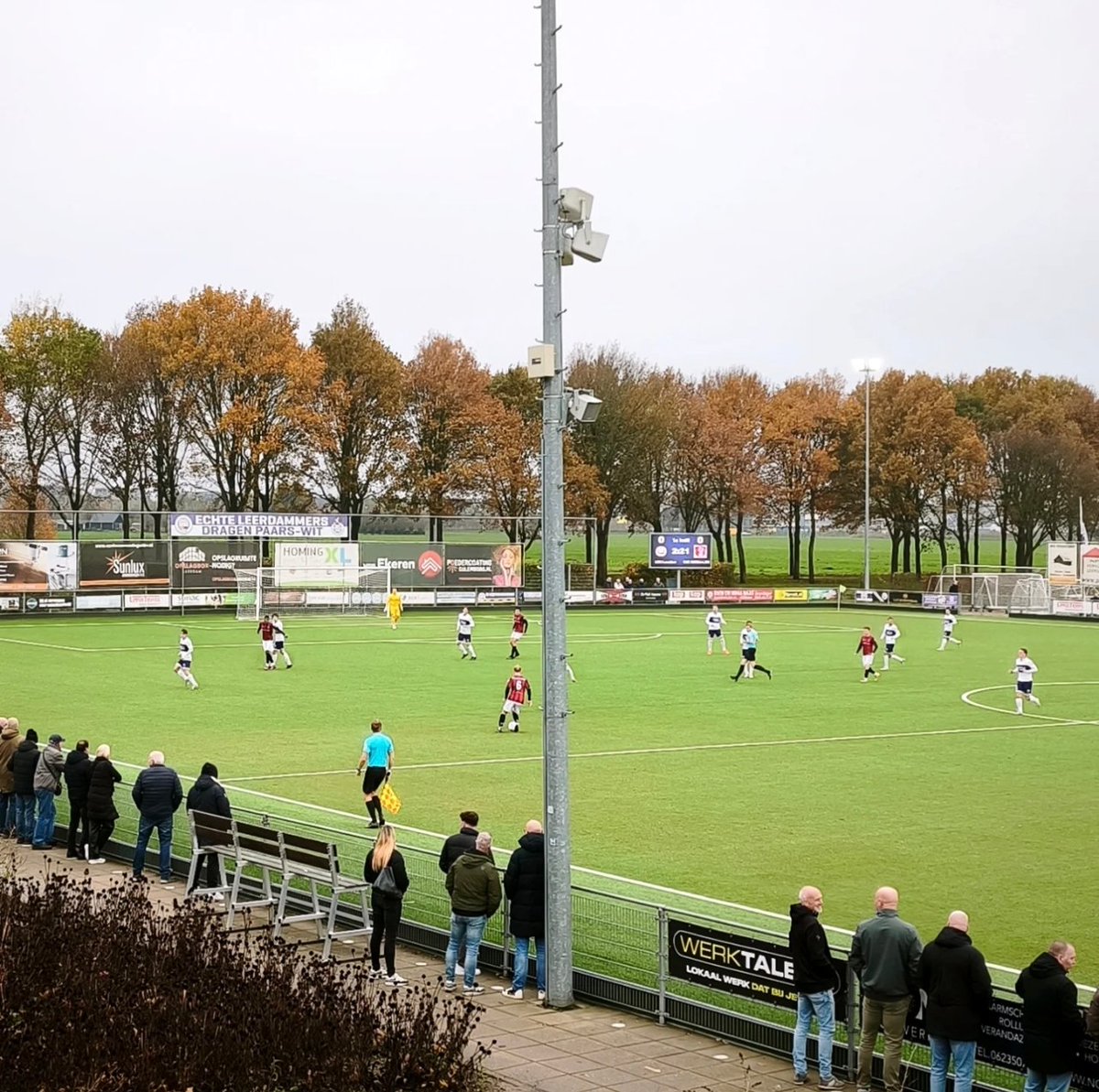 RubenWingerden's tweet photo. LRC Leerdam - OJC Rosmalen in de Vierde Divisie C. Een mooie pot in Leerdam met een nipte 1-2 winst voor de bezoekers! #vvlrc #ojcrosmalen #sportparkglaspark #vierdedivisieC #groundhopping https://t.co/yx3rkUOGmC