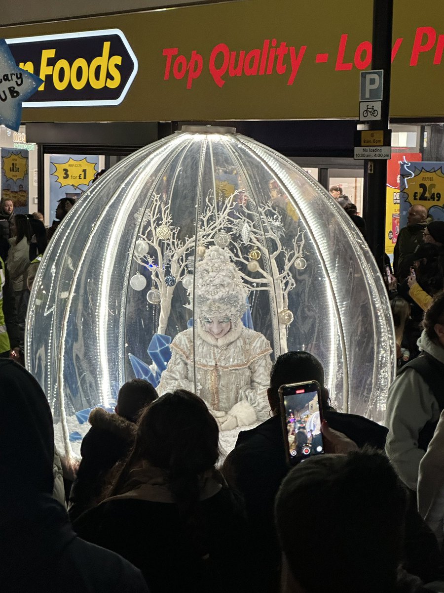 pitheadbaths's tweet image. The &quot;Light Up Leigh&quot; parade today, Started 4:30 Leigh Miners Welfare Institute, moving through the town centre #Leigh #LightUpLeigh