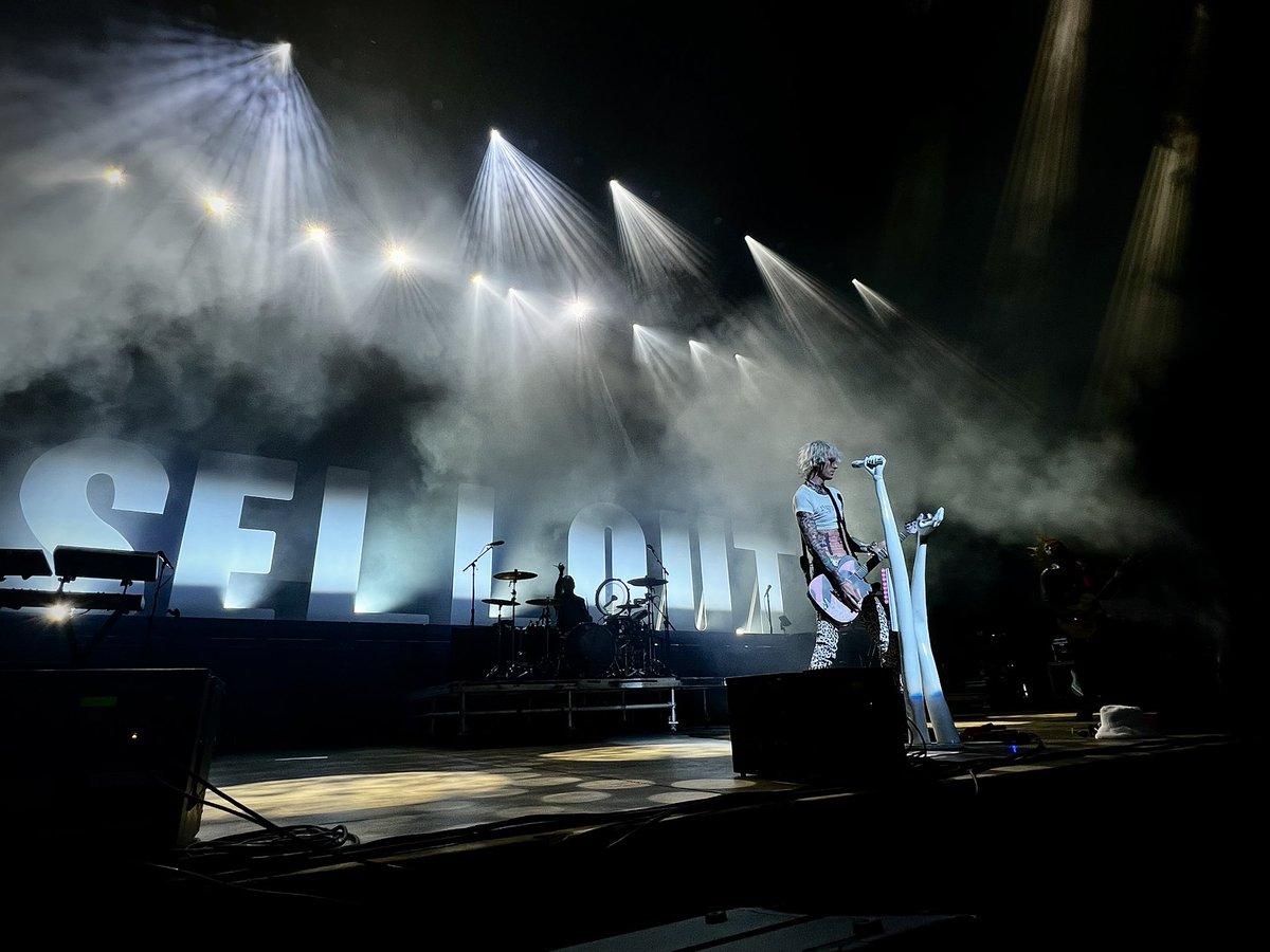 The Gold and Diamond Big 20 Countdown is yours at 3p counting down the 20 BIGGEST songs in alternative today! 💎 

#sponsored by <a href="/goldanddiamond_/">Gold & Diamond Source</a>