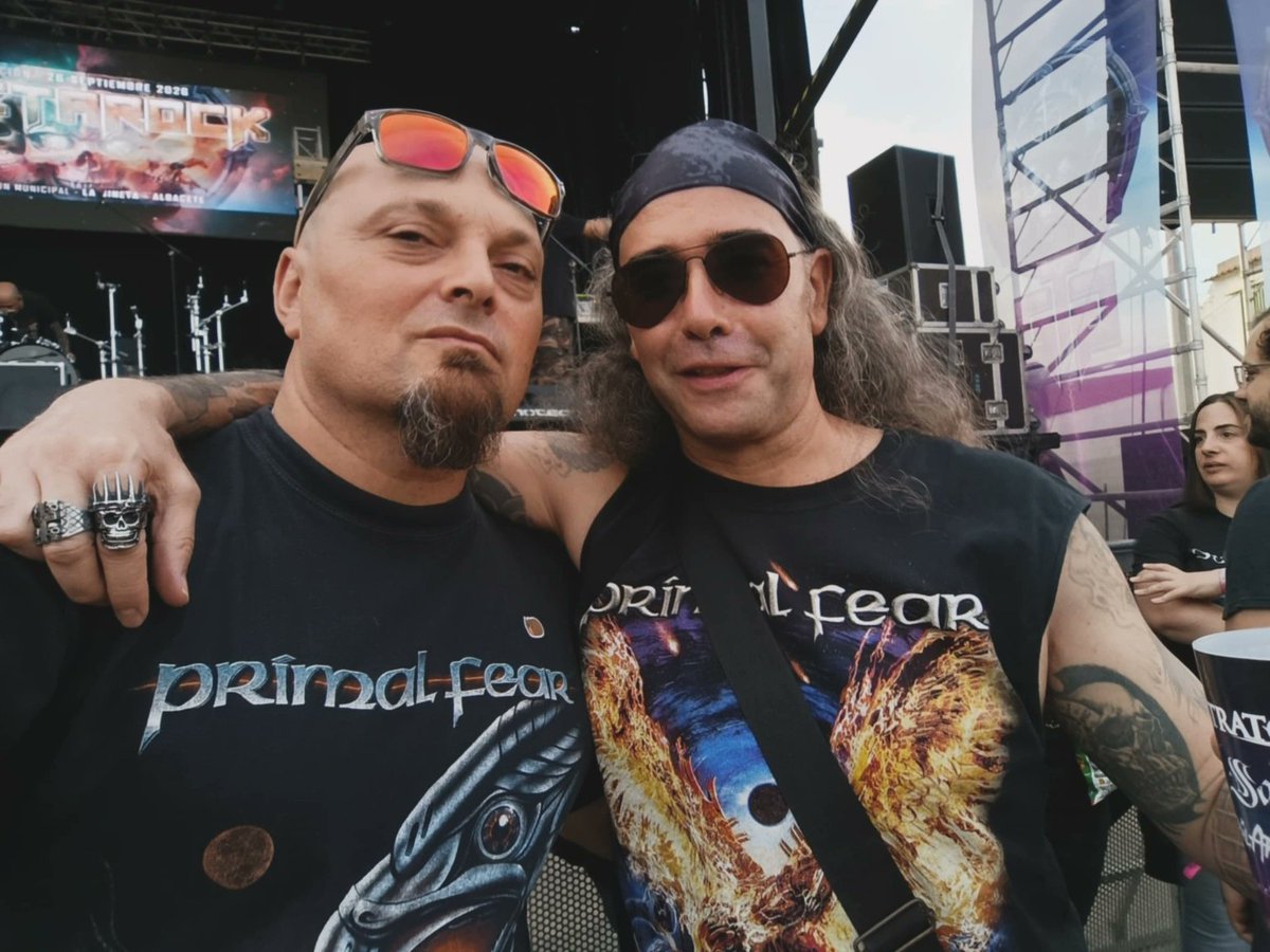 OlayerPeter's tweet image. "Material bélico" del Ginetarock 2025, que me ha llegado hace poco... 🎼🎵🎶🥁🎸🎤🎙🤟🏻🤘🏻ミ★𝘗𝘦𝘵𝘦𝘳 𝘖𝘭𝘢𝘺𝘦𝘳★彡