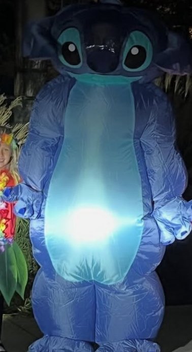 myelasticity's tweet image. he&apos;s secretly pregnant with joshs baby in there