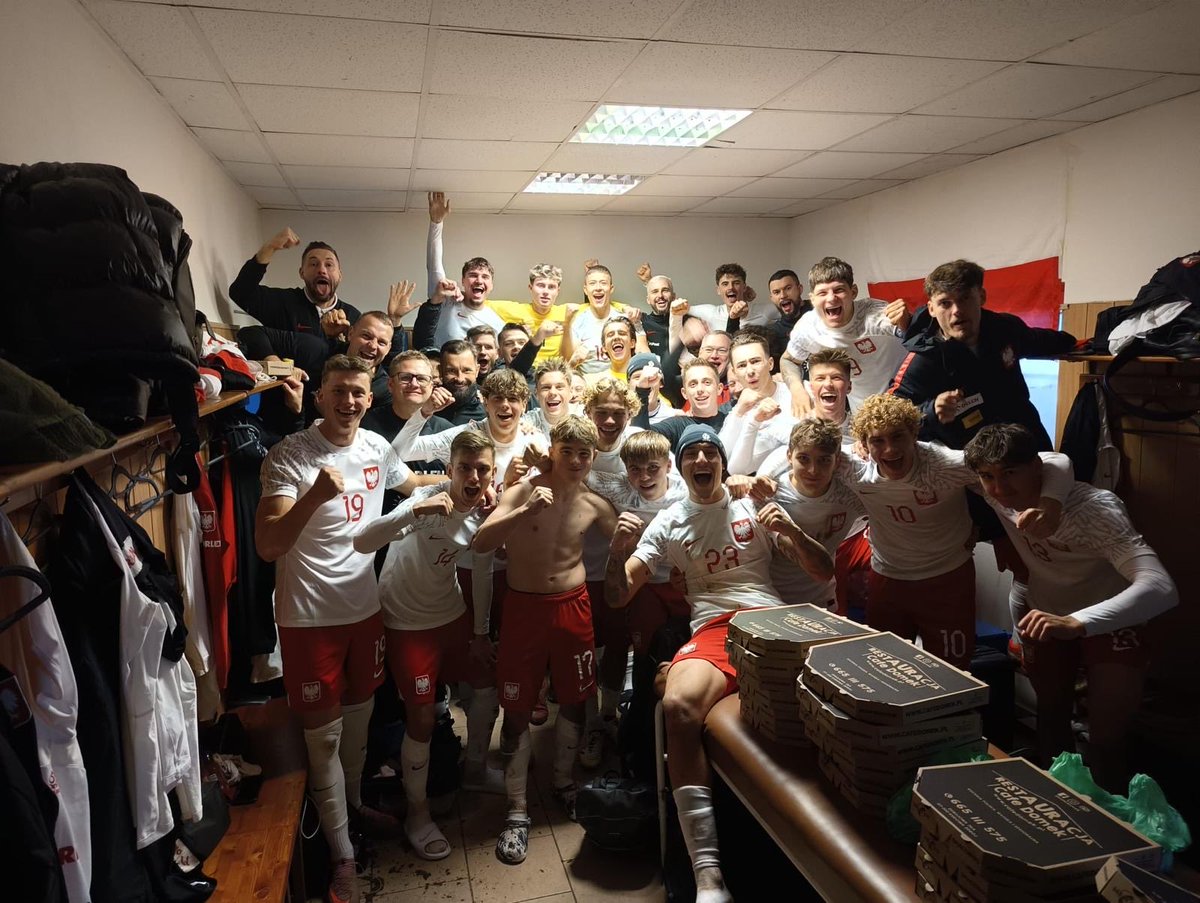 PycIgor's tweet image. Miałem przyjemność uczestniczyć w zgrupowaniu reprezentacji Polski U20 przed meczem z Czechami w ramach Elite League 🇵🇱

Olbrzymia wdzięczność i motywacja do dalszej pracy 🙏🏻🔥

Fot. @bizy26photo