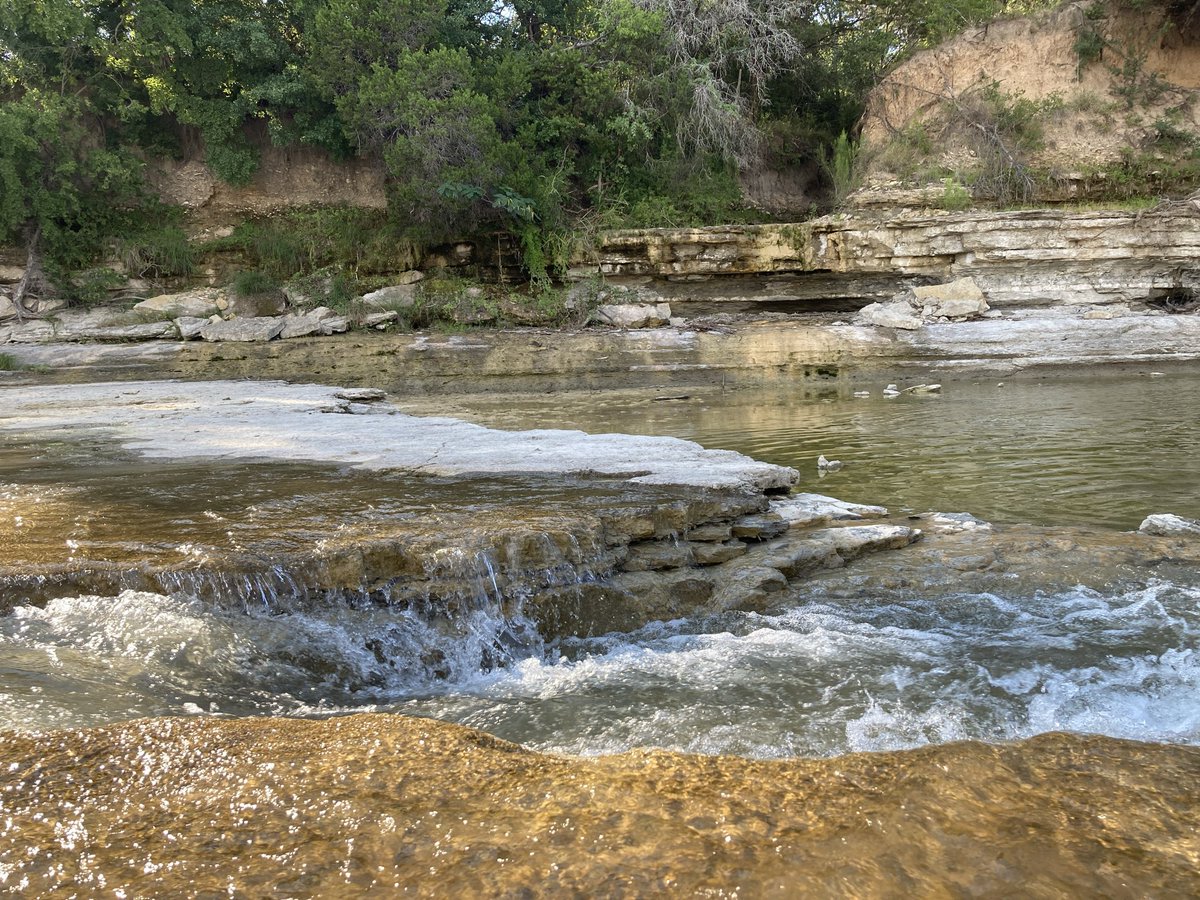 NotChilledOut's tweet image. What need is there for hatred in a world full of such beautiful things?

Why must people focus on fickle things when we are graced with such incredible wonder?

Find the time to have love in your heart today. 💜🏳️‍🌈🏳️‍⚧️⚧️🇺🇸💜