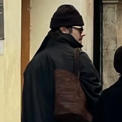 hsgaaay's tweet image. HARRY STYLES LOOKS SO ADORABLE