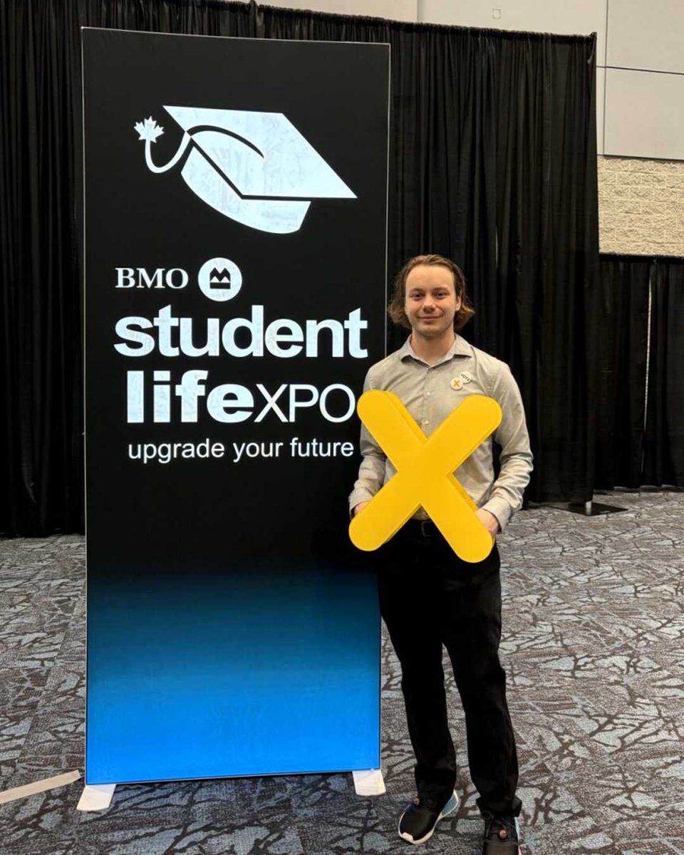 We’re at the Metro Toronto Convention Centre for the #StudentLifeExpo! 📚✨ If you’re a graduating high school student, come by and say hi before 5 PM today to learn more about voting in Ontario! 🧑‍🎓👋
 
#FutureVoters