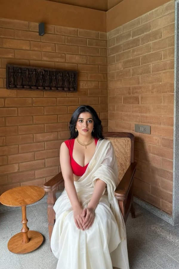 G50VyKQb0AEn3Z3?format=jpg&name=900x900