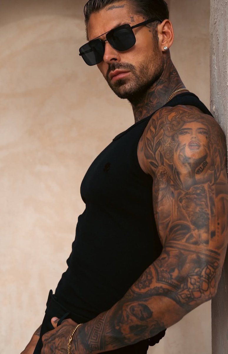 Timete nuntium, nam is mortem solam affert.

• Sha’Liah

• OC | RP | 21+
• Solo SL 
• adult content | mature themes

• extreme trigger warnings including:

Sex, blood, gore, torture, human trafficking, organ harvesting, cannibalism, religious themes.

🖤 &amp; 🔂 appreciated