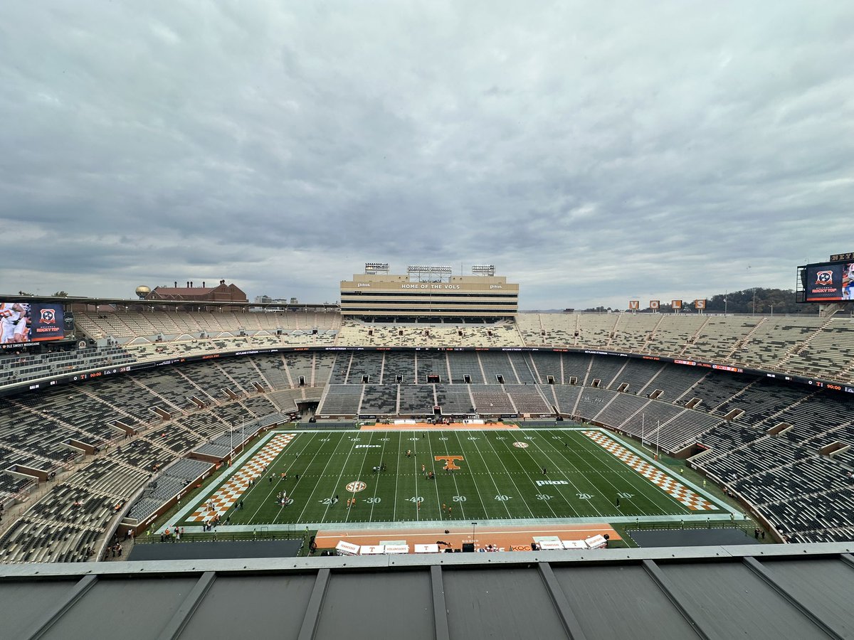 Oh, Hello Neyland Stadium.

No. 23 Tennessee (6-3, 3-3) welcomes in New Mexico State (3-6, 1-5) for Homecoming weekend

Follow along for #Vols updates <a href="/UTKDailyBeacon/">The Daily Beacon</a>