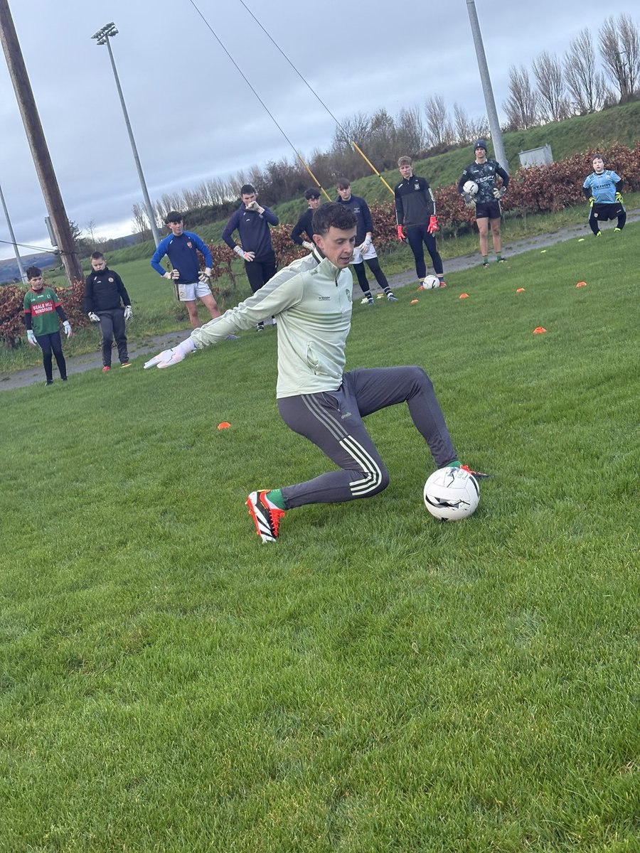 GaelicGKCOACH's tweet image. Great day coaching with All-Ireland winning keeper Shane Ryan 🧤🇮🇪
Massive thanks to @Kerry_Official for the use of their Centre of Excellence — top-class.
Huge credit to all the keepers who showed serious dedication and commitment, now time to rest up for ‘26 🫡 #alwayslearning