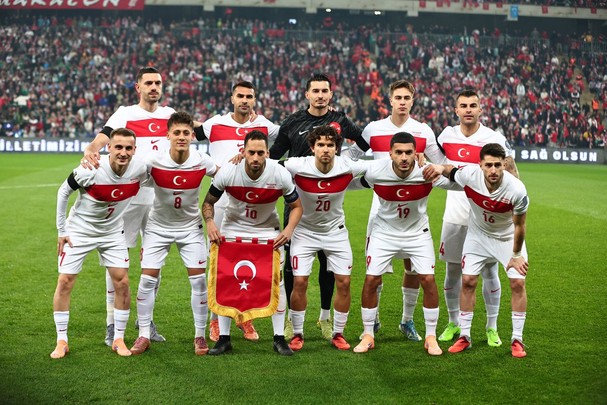 Tebrikler #BizimÇocuklar 👏👏👏

Dünya Kupası Avrupa Elemeleri E Grubu maçında Bulgaristan’ı 2-0 mağlup eden A Milli Futbol Takımımızı yürekten kutluyorum.

Hedef Dünya Kupası 🇹🇷🇹🇷🇹🇷