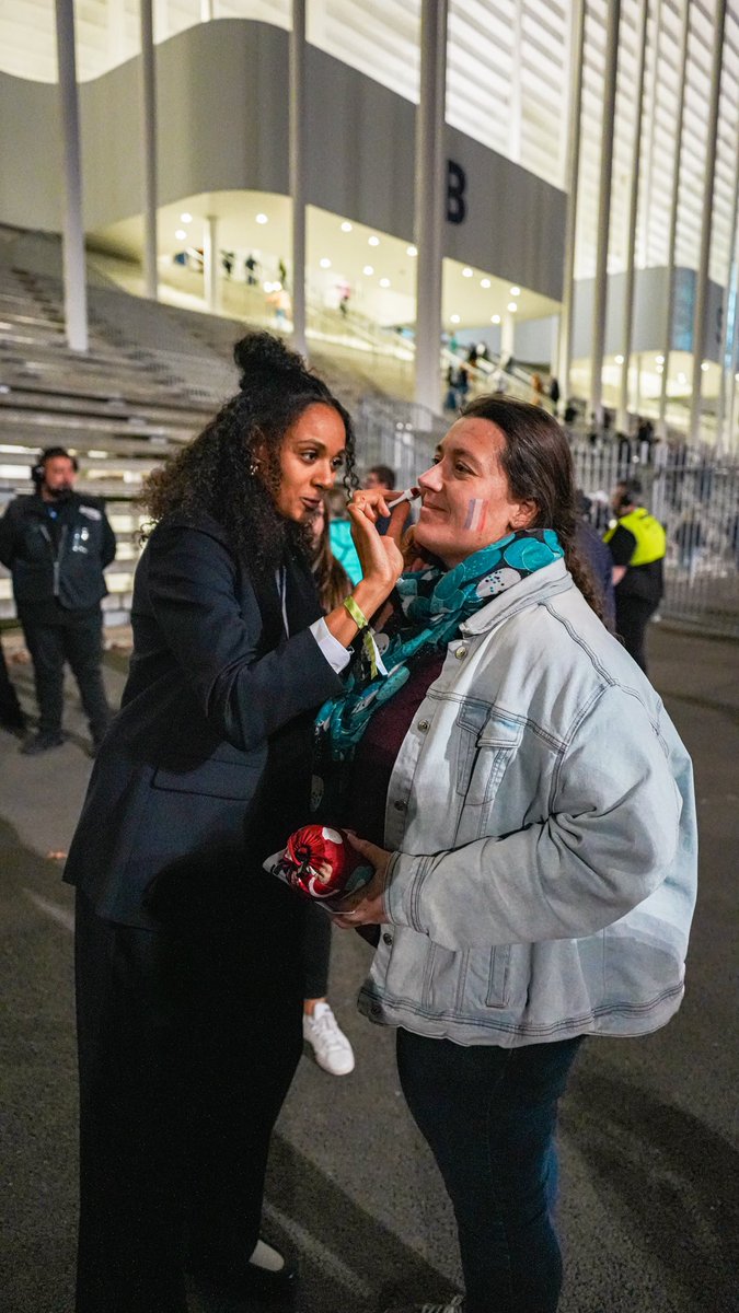 BordeauxSVNS's tweet photo. 🥰 Aujourd’hui, ce sont les champions qui vous accueillent au @stadeatlantique !

🔥 Nos médaillés olympiques de #France7, @PaulinRiva, @AnneCeCiofani, @JordanSepho et @CamGrassineau  seront du 5 au 7 juin prochain à Bordeaux pour l'utime étape des @SVNSSeries au @BordeauxSVNS !

🎟️ La billetterie est ouverte ! https://t.co/7UoIMnPUJu