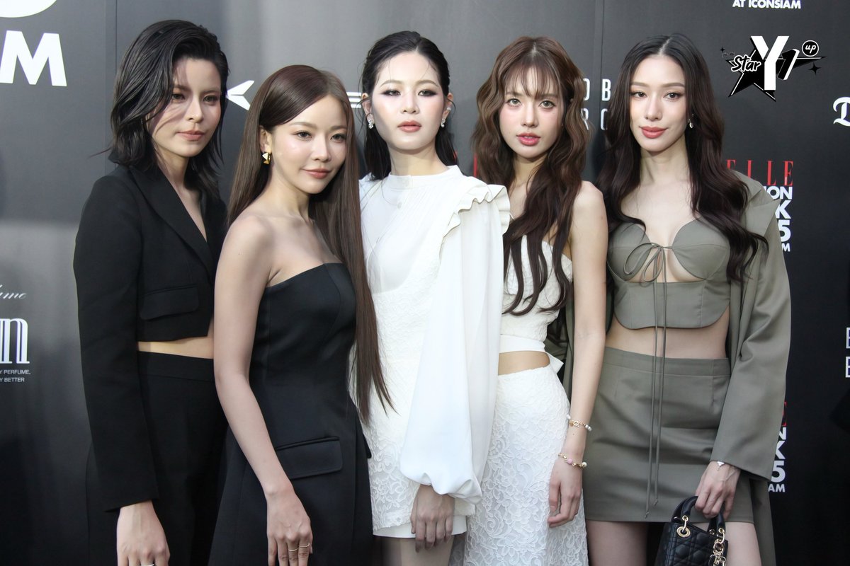 ‘เฟย์ - เมษ์ - แอบเปิ้ล - มิ้ม -เฟม  ในงานแฟชั่นแห่งปี "ELLE FASHION WEEK 2025" 
 
APPLEMIM AT EFW25
#ElleFashionWeek2025xAppleMim
#applelapisara 
#Mimpanthita
#FayMay #เฟย์เมษ์
#fay_riezz #maywyda
#famefxme #เฟมพัชร์สิตา
#IDOLFACTORYXellefashionweek2025
#EFW2025 #ELLEThailand