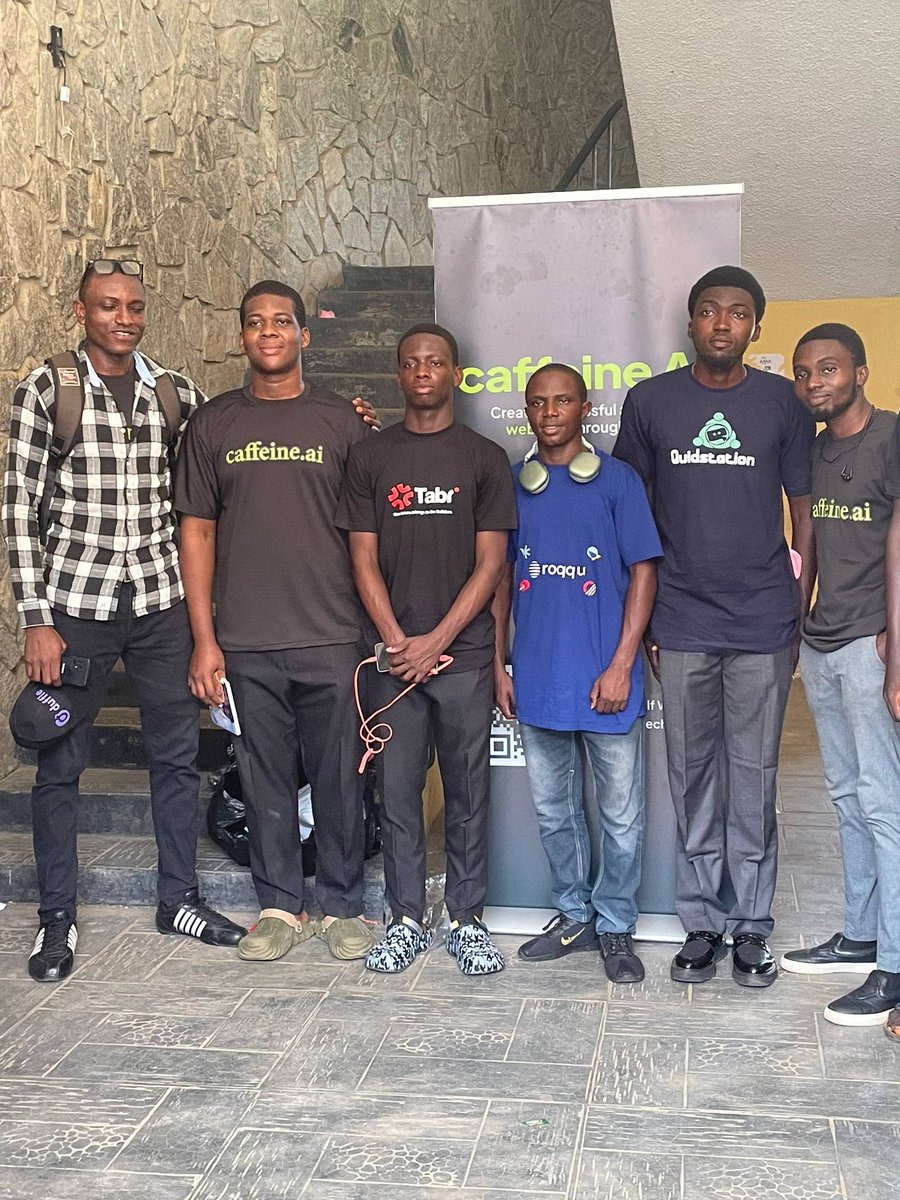 JoseCrypt_'s tweet image. It was a great time bringing the crypto communities in OAU together for a meetup

Thank you @roqqupay for sponsoring the event.

All partnering communities and projects are well appreciated - @Tabichain, @dufflehq, @quidstation, @slimepay_ 

#RoqquCryptoConnectOAU #JoseCrypt