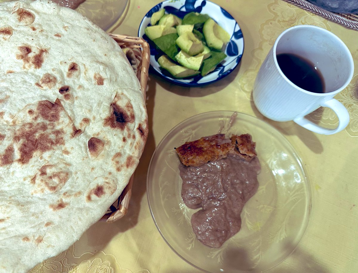 basharatw's tweet image. First Harissa of the season. #Kashmiris don’t check calendars, we check when Harissa arrives. A taste of home, warmth, and winter all in one.
❄️ 🥶 ❤️#Kashmiri 🇺🇸