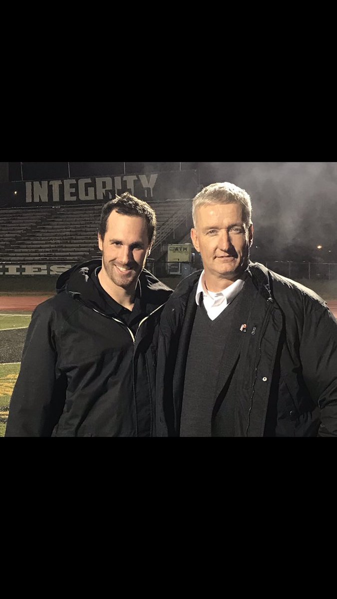 Great to be in the booth with my boy. It’s ⁦<a href="/MattMorrison72/">Matt Morrison</a>⁩ and me with the call of the Mitchell Bowl feat ⁦<a href="/skhuskies/">Huskie Football</a>⁩ &amp; Queen’s Golden Gaels.  Pre-Game coverage starts at 2:00 PM, kick off…2:15 on ⁦<a href="/750beachradiosk/">750 Beach Radio SK</a>⁩ and the free ⁦<a href="/HuskieFANdotca/">HuskieFAN.ca</a>⁩ app.