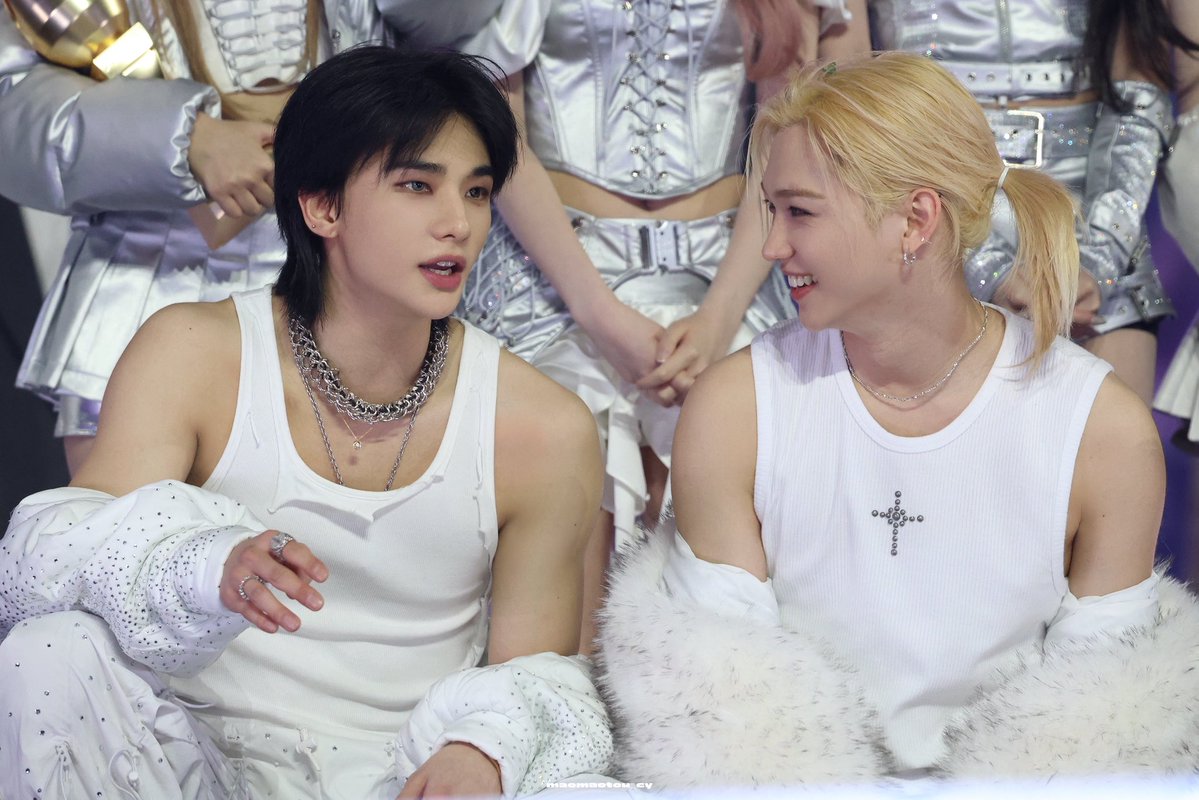 hyunlixphotos's tweet image. LOOK AT THEM 🥹🤍