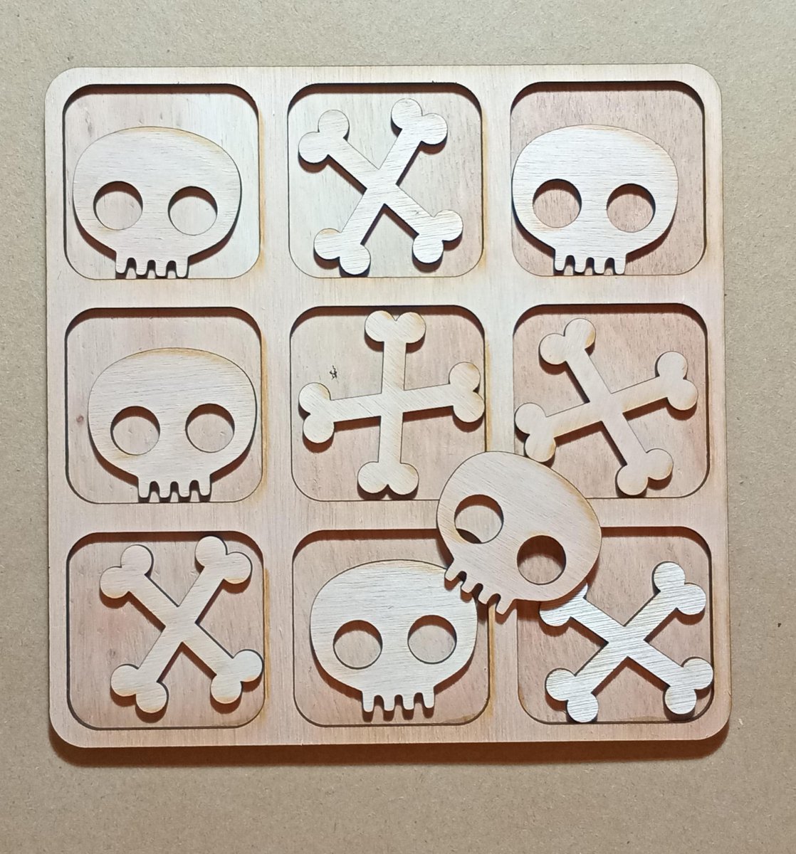 Vare_kaii's tweet image. Anuncian lluvia para mañana así que no podré hacer feria.

Si compartis los TATETI hermosos que tengo hechos me ayudas un montón y además te va a llegar un haz de luz y buena vibra que te mando yo por apoyar a los emprendimientos locales! 🦋

Hay libretas, blocks, cuadernos y +!