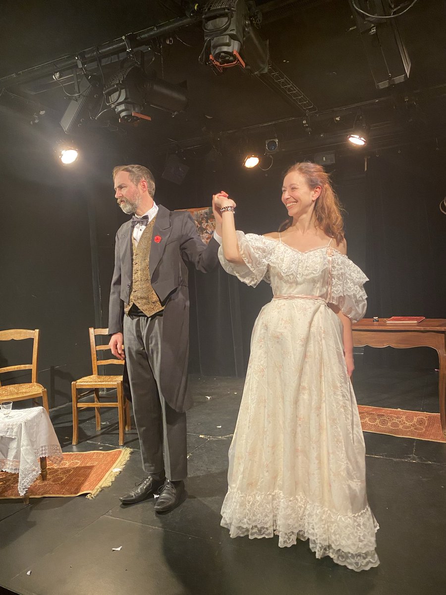 Belle découverte que Dans l’enfer des ménages  par la Compagnie Les 400 Zooms avec un duo de comédiens complices au <a href="/theatrepixel/">Théâtre Pixel</a> 

place-to-be.net/sortir/spectac…