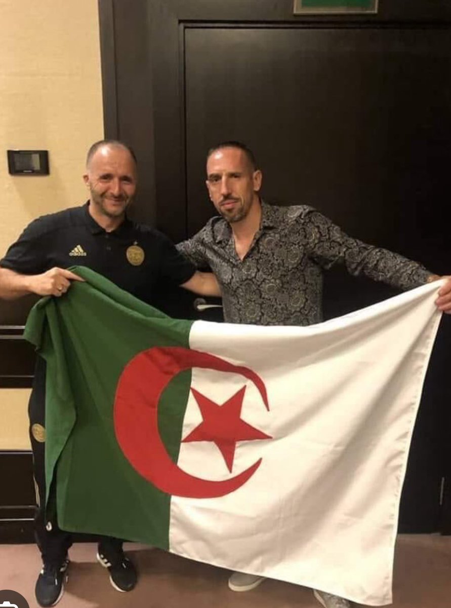 🎙️ Franck Ribéry :

« Si mes enfants réussissent dans le football, ils ne joueront pas pour la France : ce sera soit pour l’Algérie, soit pour l’Allemagne » 🇩🇿🇩🇪