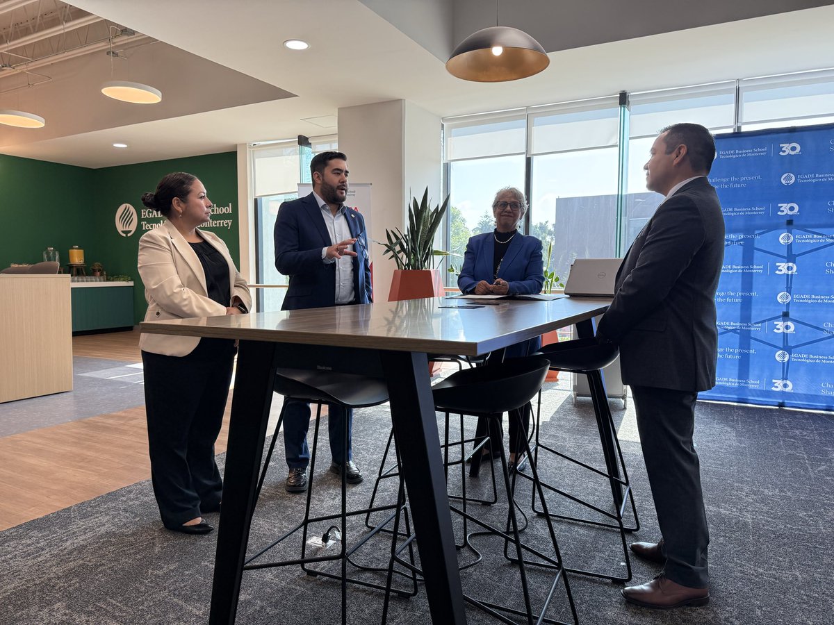 El 31/10, fui invitado por C Guadalajara para la firma de convenio con CORTEVA, conversamos con César Ramírez, Presidente Comercial para la región Mesoandina. Vienen grandes proyectos colaborativos que beneficien nuestro ecosistema formativo y de investigación. <a href="/TecdeMonterrey/">Tecnológico de Monterrey</a>