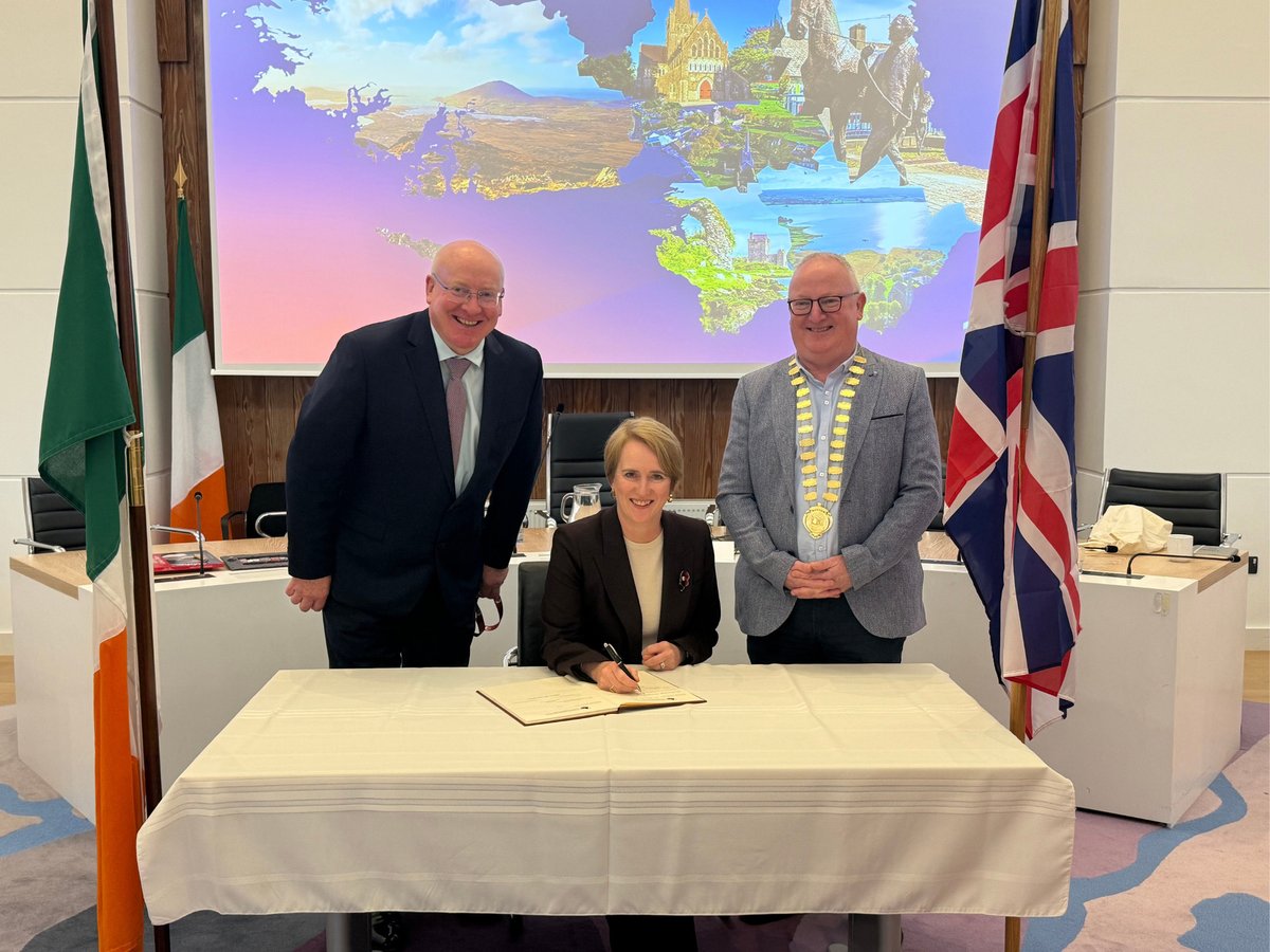 dunphycomms's tweet image. British Ambassador to Ireland @karaowen has chosen Galway for her first official visit outside Dublin since her appointment in October. 
Details of visit - dunphycommunications.ie/news/british-a…