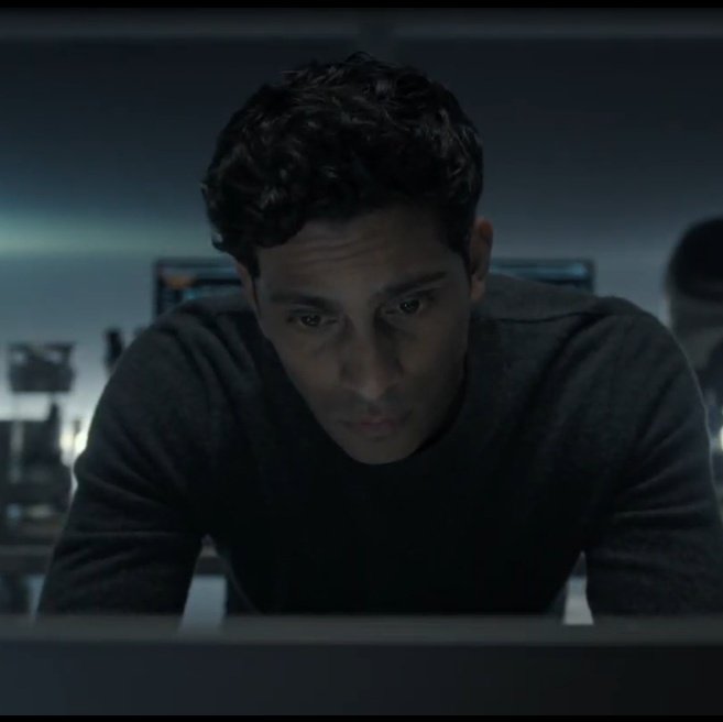 dhiizzy's tweet photo. When the most selfless person turns out to be the person everyone thought was selfish. Oh Nikhil how misunderstood you are #InvasionTV https://t.co/SGKsU9IJho