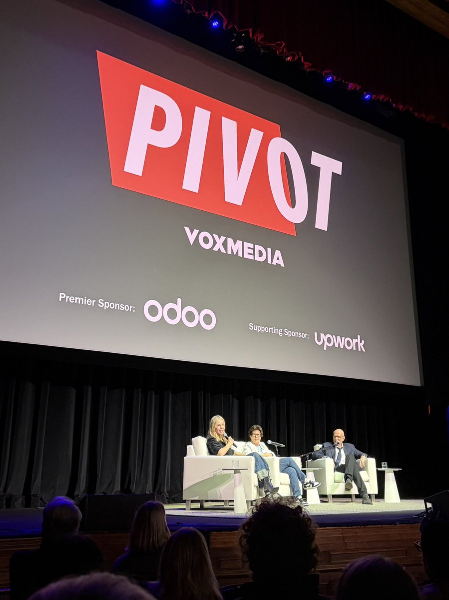 calebkramer's tweet image. What better way to spend a rainy Friday night in Los Angeles than hanging with the homies @profgalloway @karaswisher