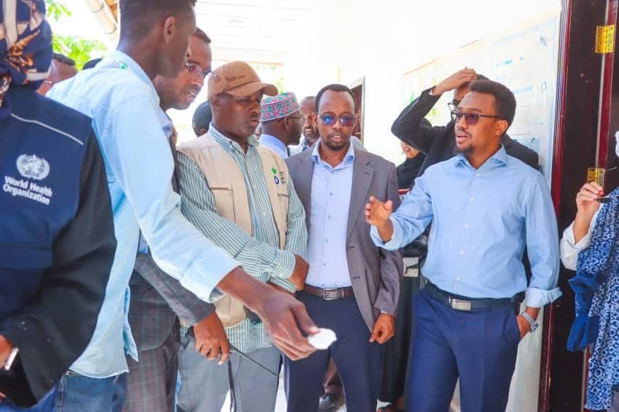 Saacid01's tweet photo. Bismilaahi

Today in Hudur, Bakool, we welcomed a high-level delegation led by the Deputy representative of @WHOSom alongside senior representatives from @actionagainsthunger.

We jointly assessed health, nutrition, and Wash needs across the region and inspected the Bakool Region https://t.co/LgsajKXZT1