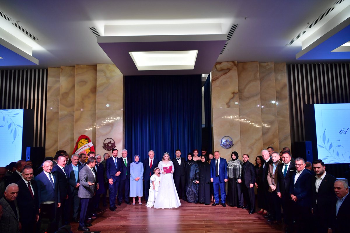 İBB AK Parti Grup Başkan Vekilimiz ve Belediye Meclis Üyemiz Sn. Faruk Gökkuş’un oğlu Ahmet Enes Gökkuş ile Edanur Taş kardeşlerimizin nikah akdini, kıymetli şahitlerin huzurunda gerçekleştirdik.

Genç çiftimizi tebrik eder, ömür boyu mutluluklar dilerim. 👏