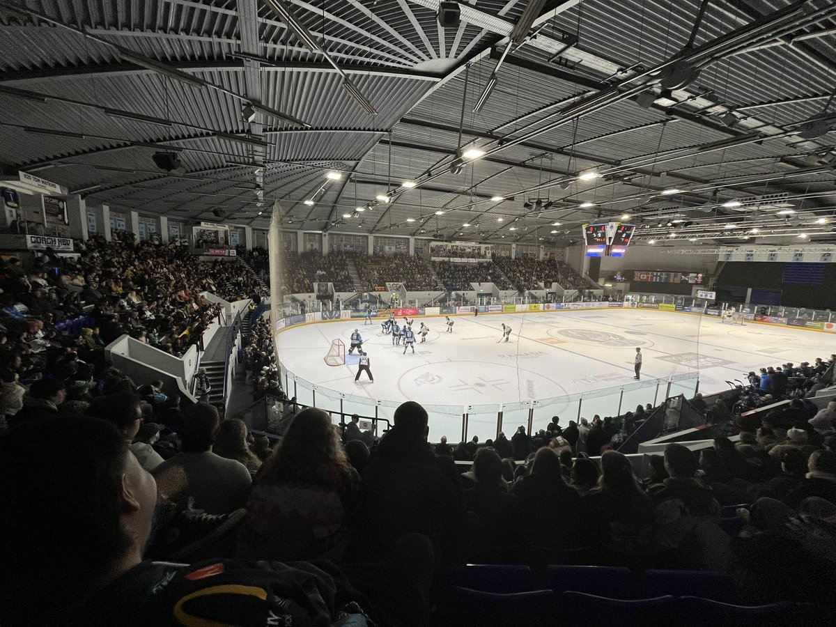 EllieNeal2's tweet photo. Even when sitting with the Coventry Blaze Fans on my own as a Panthers Fan. I am chanting.
Let’s Go Panthers
#NPNation #LetsGoPanthers #Block19 @Charlie_Block19
@PanthersIHC https://t.co/0j1xnYdyxT
