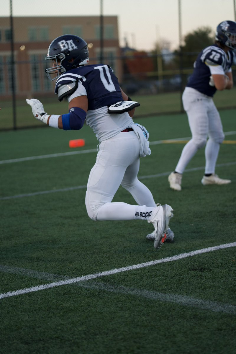 Senior season tape‼️
50 tot tackles, 28 solo, 5.5 sacks, 11 TFLs, 3 Fmbl recovered
6’2 210 OLB/DE
<a href="/BAHSCoachSiegel/">Coach Siegel</a> <a href="/BAHSCoachVard/">Coach Vardo</a> <a href="/BAHSMeixsell/">Coach Meixsell</a> <a href="/BAHS_Football/">Bel Air High School Football</a> <a href="/UCBAC_stats/">UCBAC Stats</a> 

hudl.com/v/2TCgut