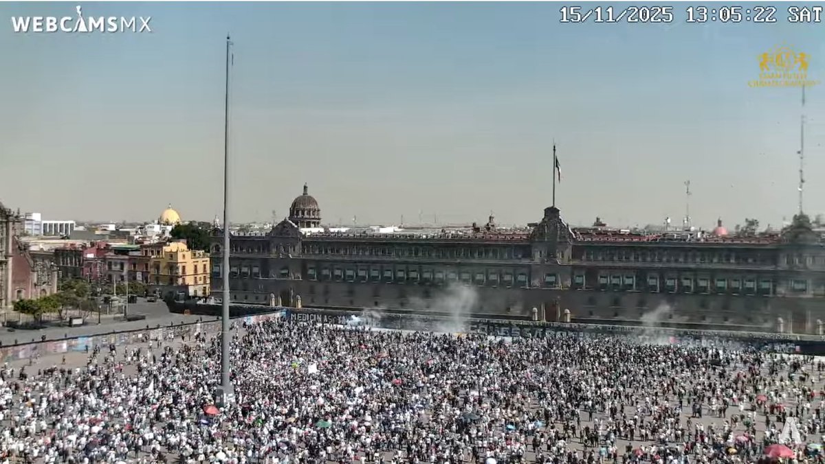 20PeterMel's tweet image. Así se ven los bots a las 13:05 del #15DeNoviembre en zócalo de CDMX

DESTITUCIÓN A LA CHICHIS DE LIMÓN‼️ 

NO SOMOS 10, NO SOMOS 100, CUÉNTANOS BIEN‼️

FUERA CLAUDIA‼️ 

FUERA MORENA‼️ 

Sumen 80 ciudades más de 🇲🇽

#15NOV #MarchaNacional
#GenZ #GeneraciónZ
#ElFuturoEsLibertario