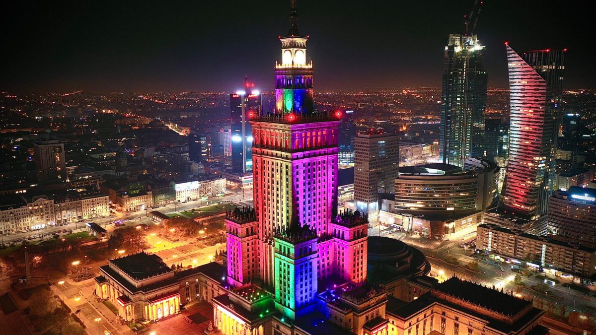 "No LGBT"  💀💀💀

The same Warsaw every June: