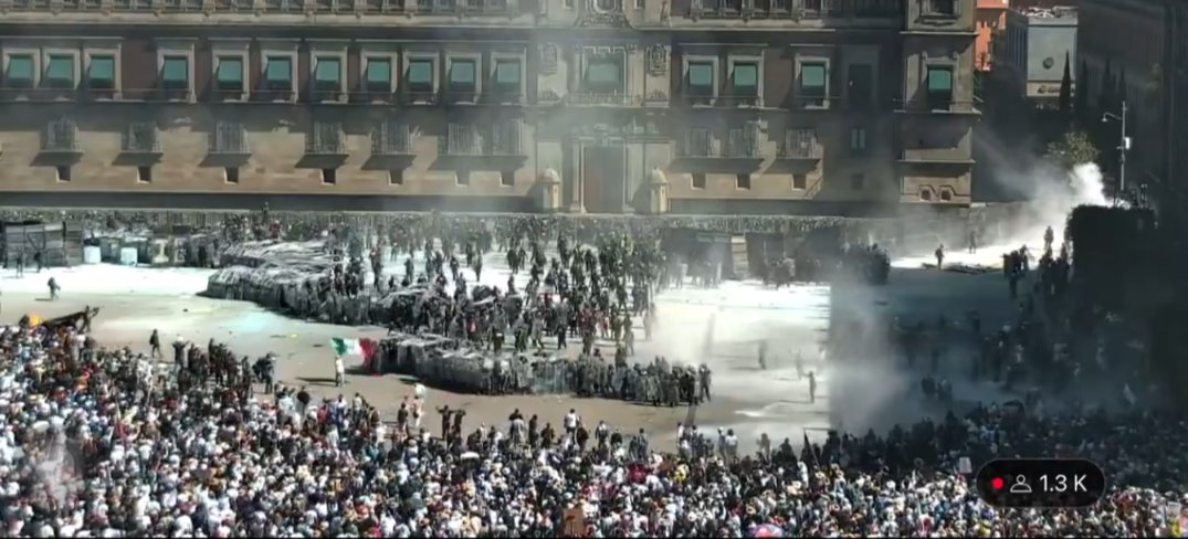 rthur013's tweet image. Si el Gobierno de Claudia Sheinbaum se pusiera así con los NARCOS, como lo hace con lao Ciudadanos, otra cosa sería🤷🏽‍♂️
#MarchaNacional