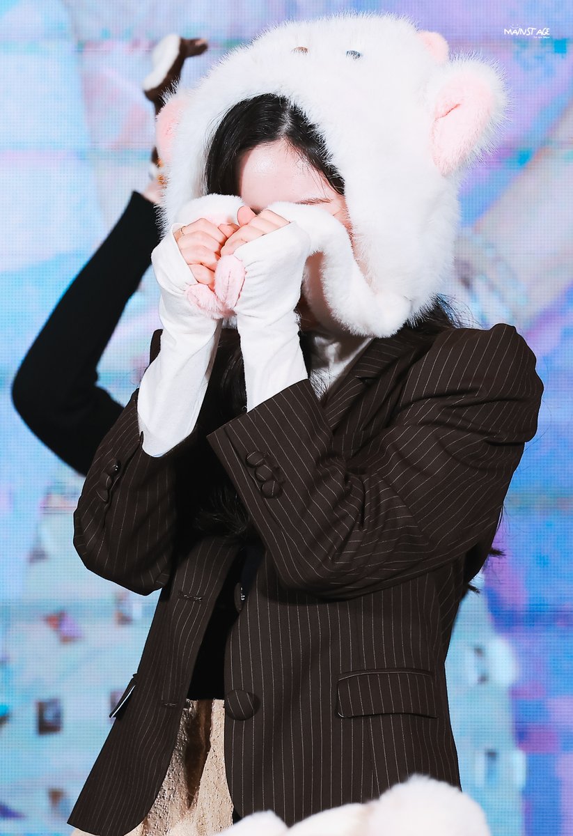 MAINSTAGE_tw's tweet image. 251115 귀여워 🤍
#DAHYUN #다현 #ダヒョン #트와이스 #TWICE
@JYPETWICE