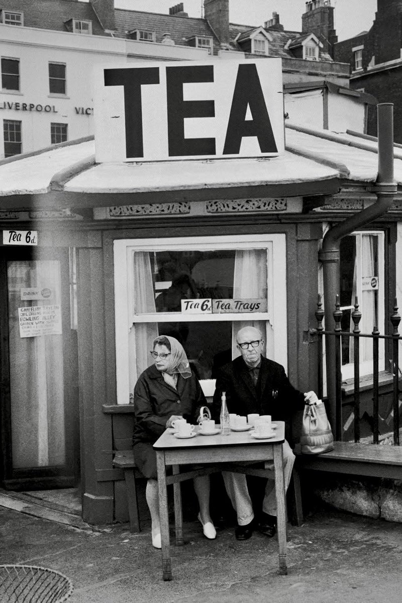 📷 Tony Ray-Jones, Weymouth, England, 1968
