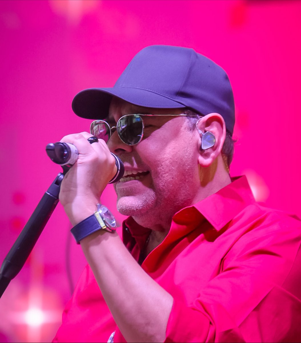 GazcueesArte's tweet image. Encendido del árbol de navidad de Sambil con Fernando Villalona.

#navidad #navidad2025 #sambil #fernandovillalona #GazcueEsArte