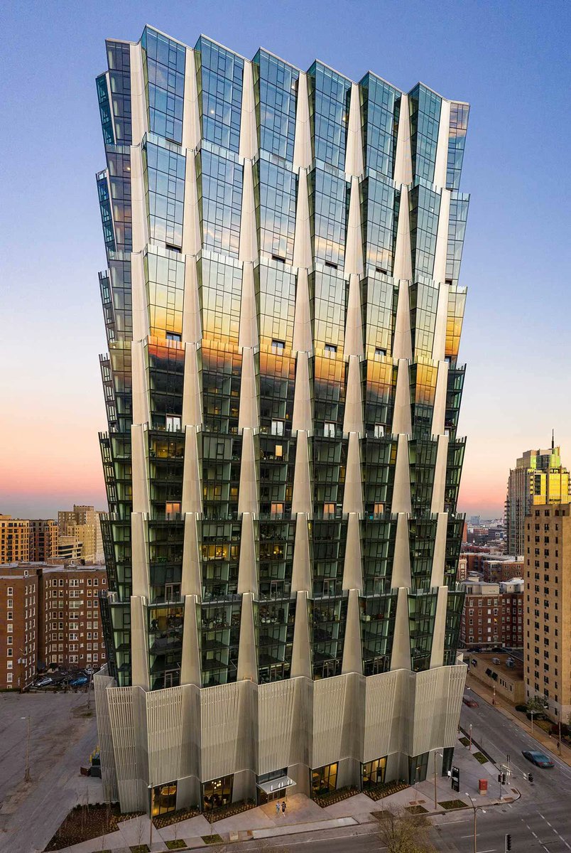 bobbyfijan's tweet image. Wow St. Louis! I was not familiar with your game

Might be the most striking apartment building I've seen. And it's 5 years old.