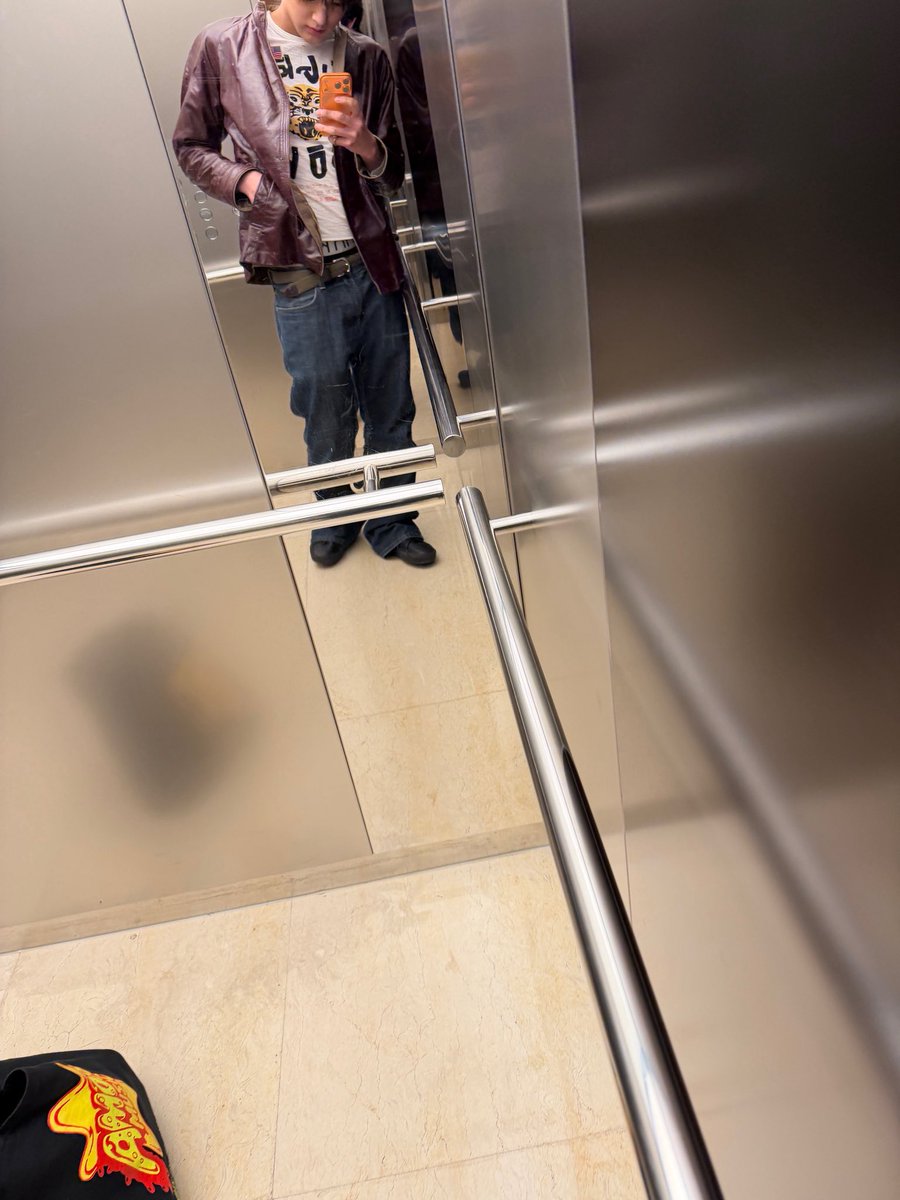 weverse_cortis's tweet photo. 📝 [KEONHO⭐️]  :

☠️new jacket☠️

-
•25.11.14  9:40PM KST
#KEONHO #CORTIS #WEVERSE https://t.co/qntdKr9vB4