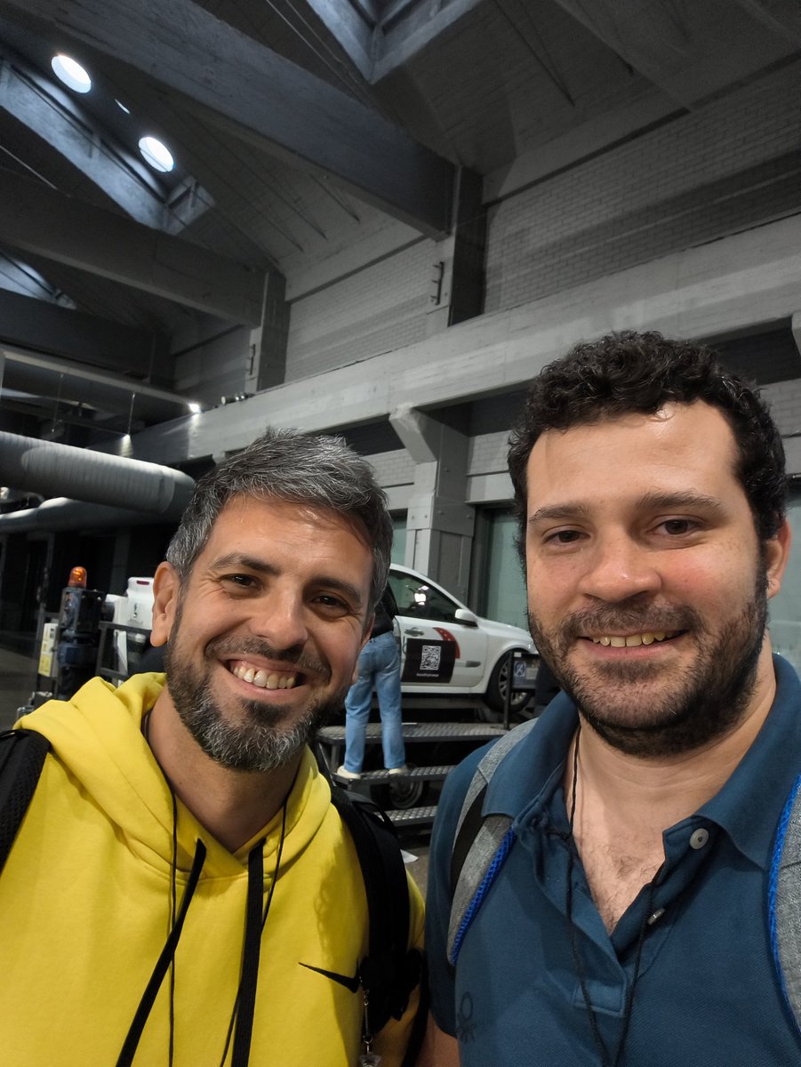 El master <a href="/carlosazaustre/">Carlos Azaustre</a> en <a href="/nerdearla/">#nerdearla</a>