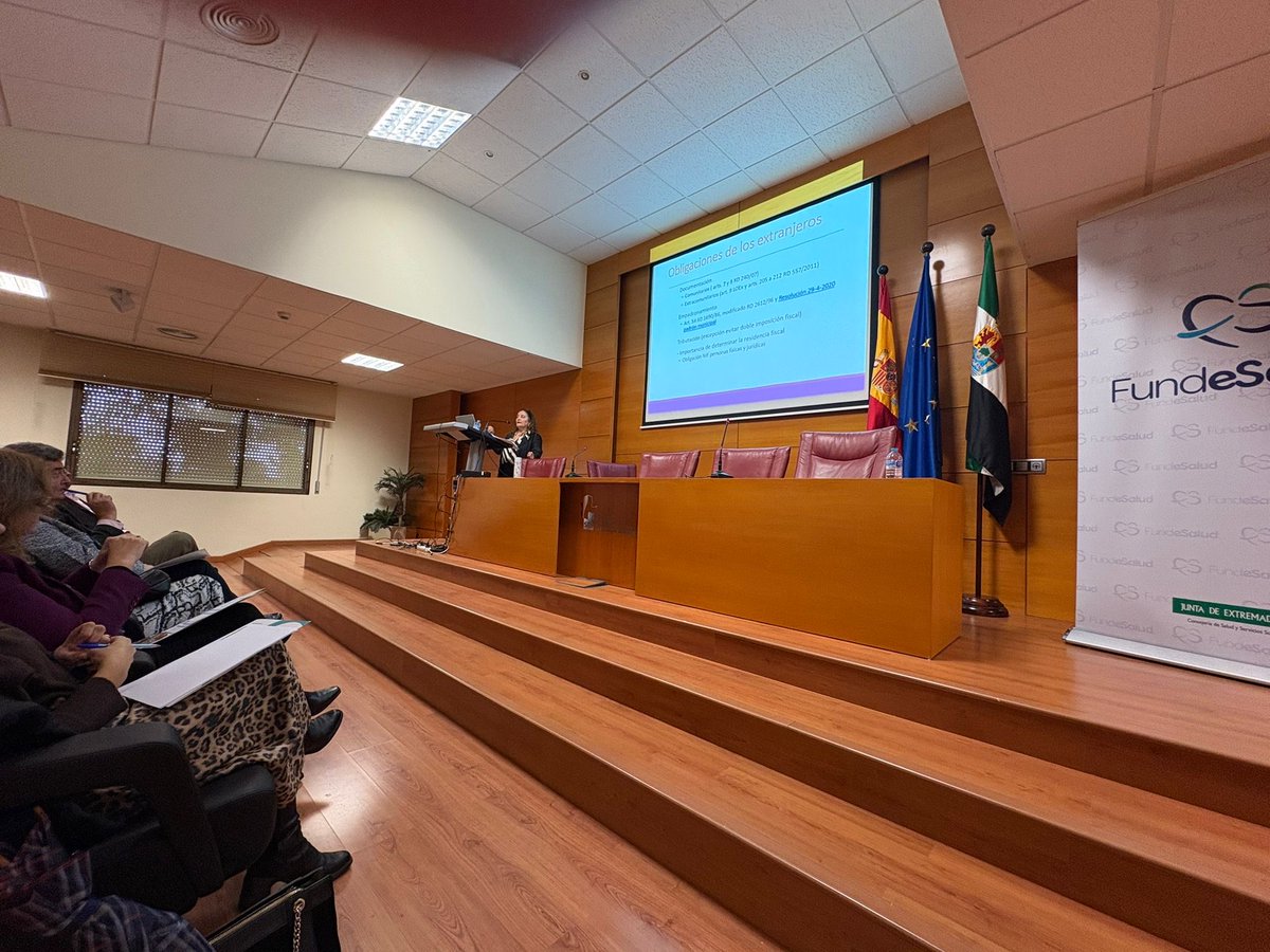 Participando en las IV Jornadas del Servicio de Inspección Sanitaria de Extremadura donde compartí mesa con mi querida Nandi Trejo Chacón. Debatimos sobre #incapacidades, #nacimiento y exportación #sanitaria. Mi agradecimiento a FundeSalud Pfizer Junta de Extremadura