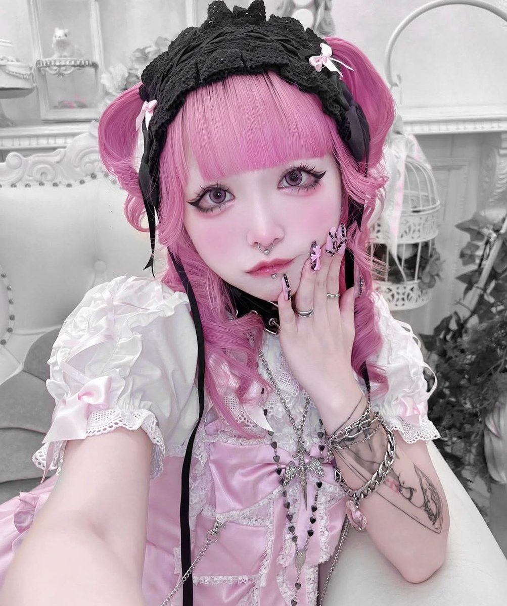 PrincessBooooo's tweet image. eu    /     meu plot