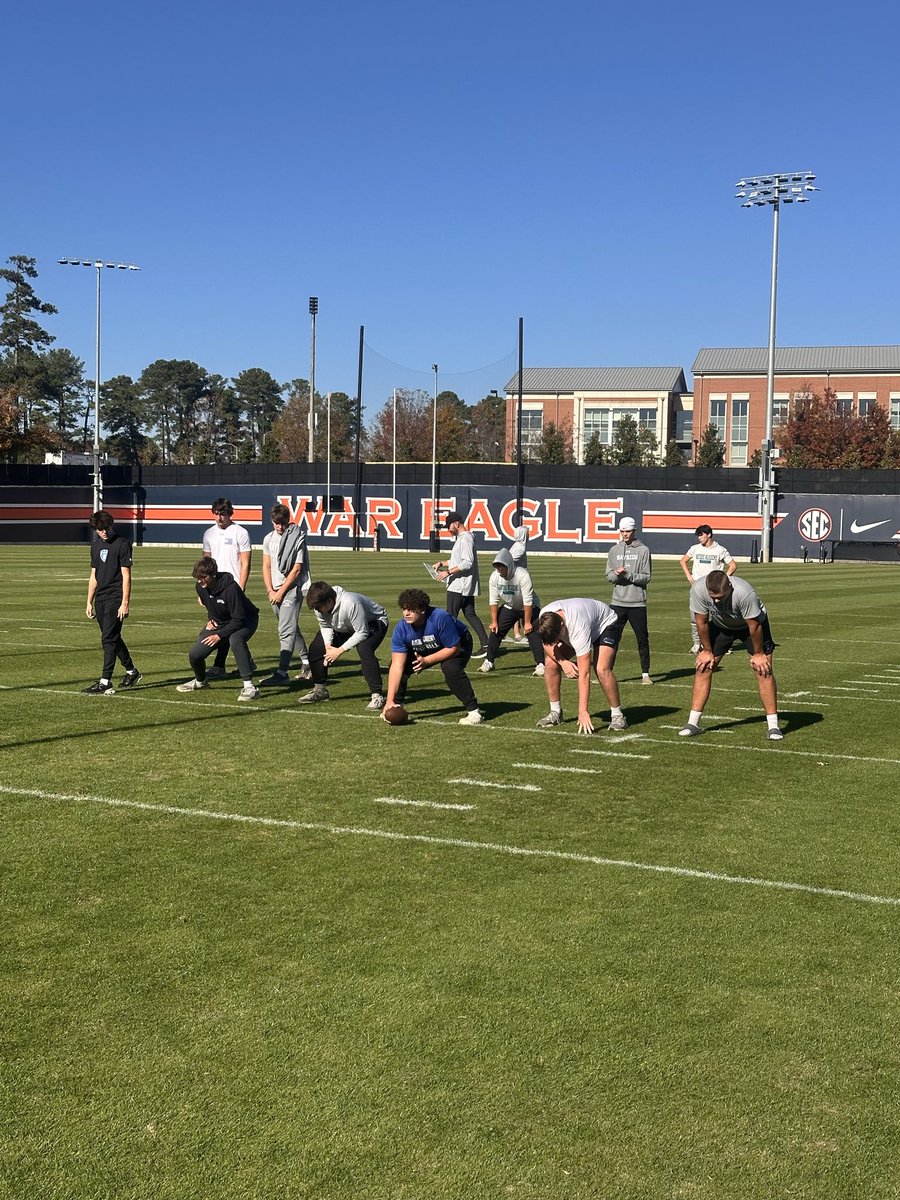 barrett_trotter's tweet image. Thanks to @AuburnFootball for letting us get a stretch and Walk Through yesterday! Always great to be back on the plains and even better to end the night with a W!